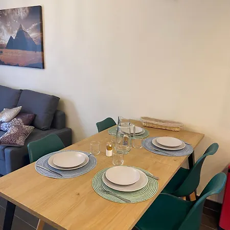 Апартаменты Familiale De 75m2 En Plein Coeur De