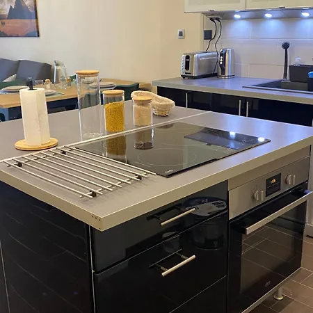 Апартаменты Familiale De 75m2 En Plein Coeur De *